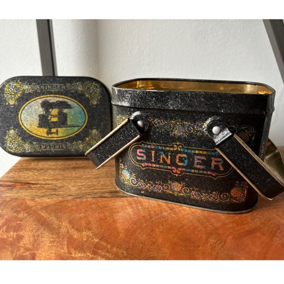 Vintage Singer Sewing Tin – Retro Floral Craft Storage Box for Notions or Decor - Picture 2 of 6